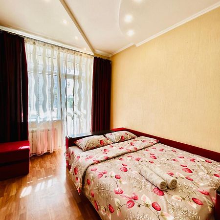 Kholodnaya Gora Apartment Kharkiv Exterior photo